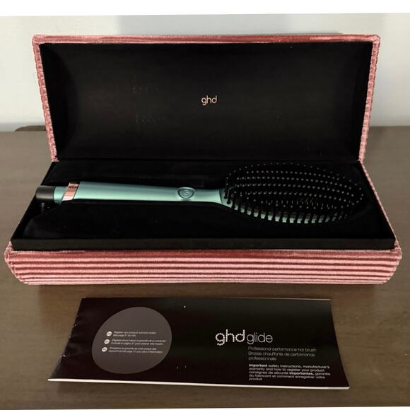 Limited Edition ghd Glide Smoothing Hot Brush–Ceramic Ionic Hair Straightening - Picture 3 of 8